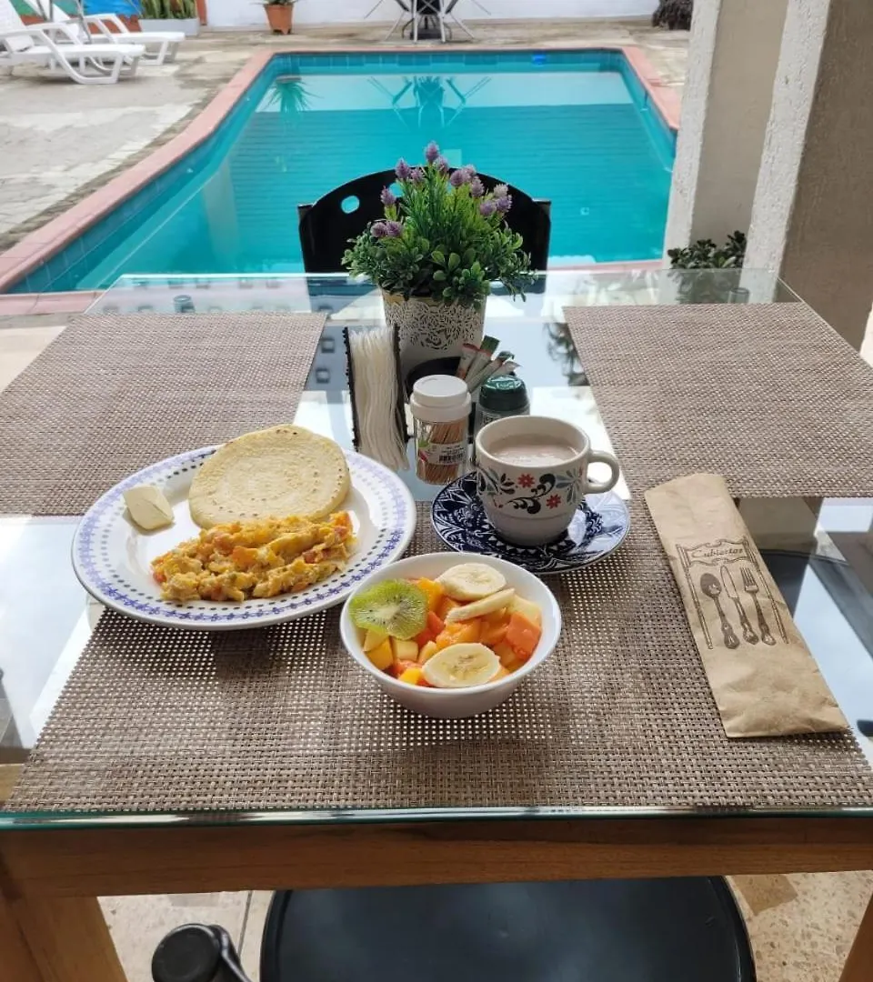 Hotel El Rincon De Granada Casa De Huespedes Cali