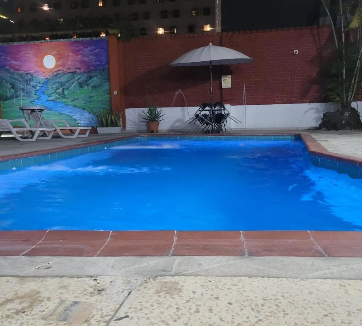 Pensión Hotel El Rincon De Granada Casa De Huespedes Cali